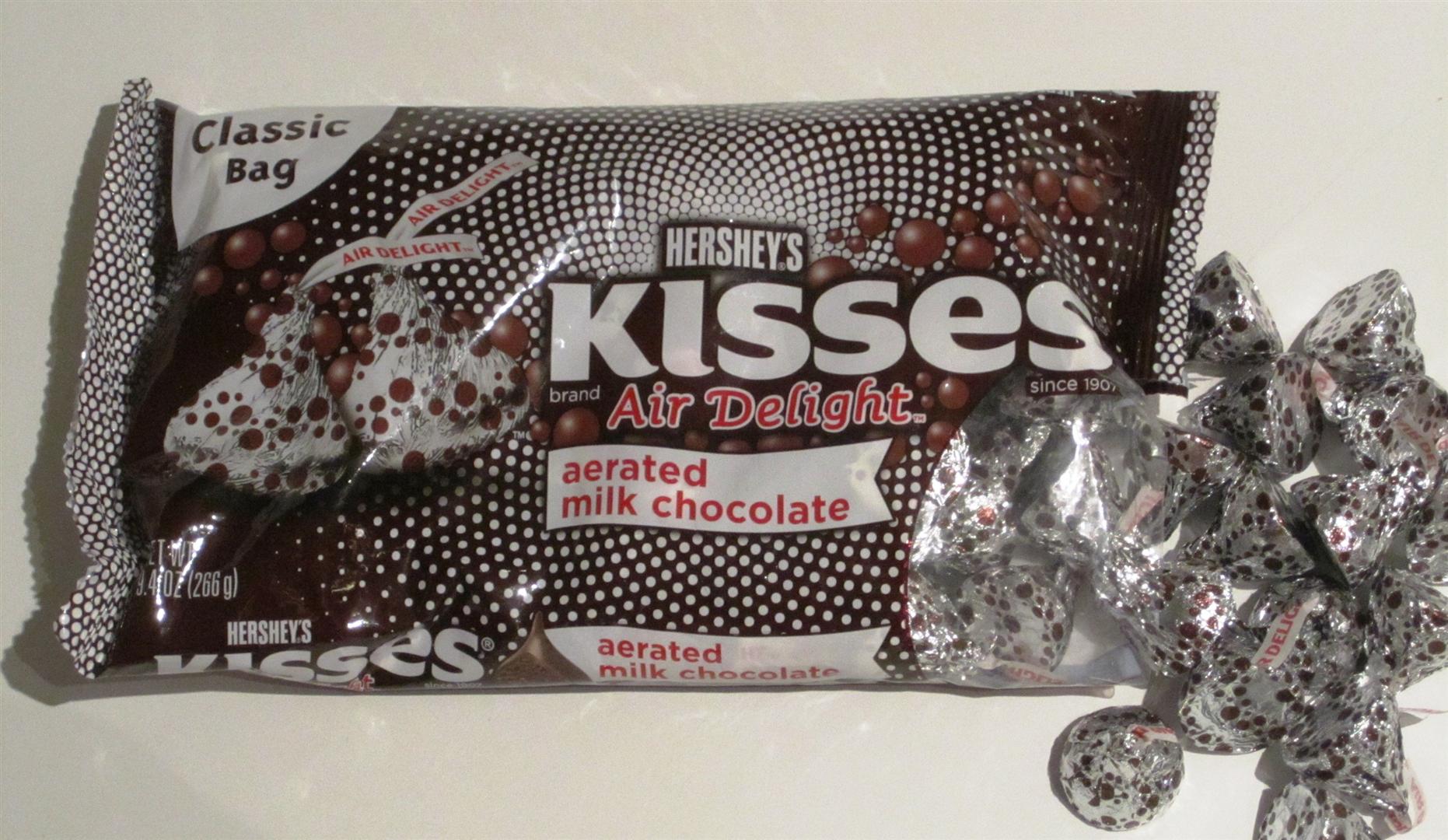 Hershey's Kisses Air Delight Aerated Milk Chocolate & Notes During MLB's  Break