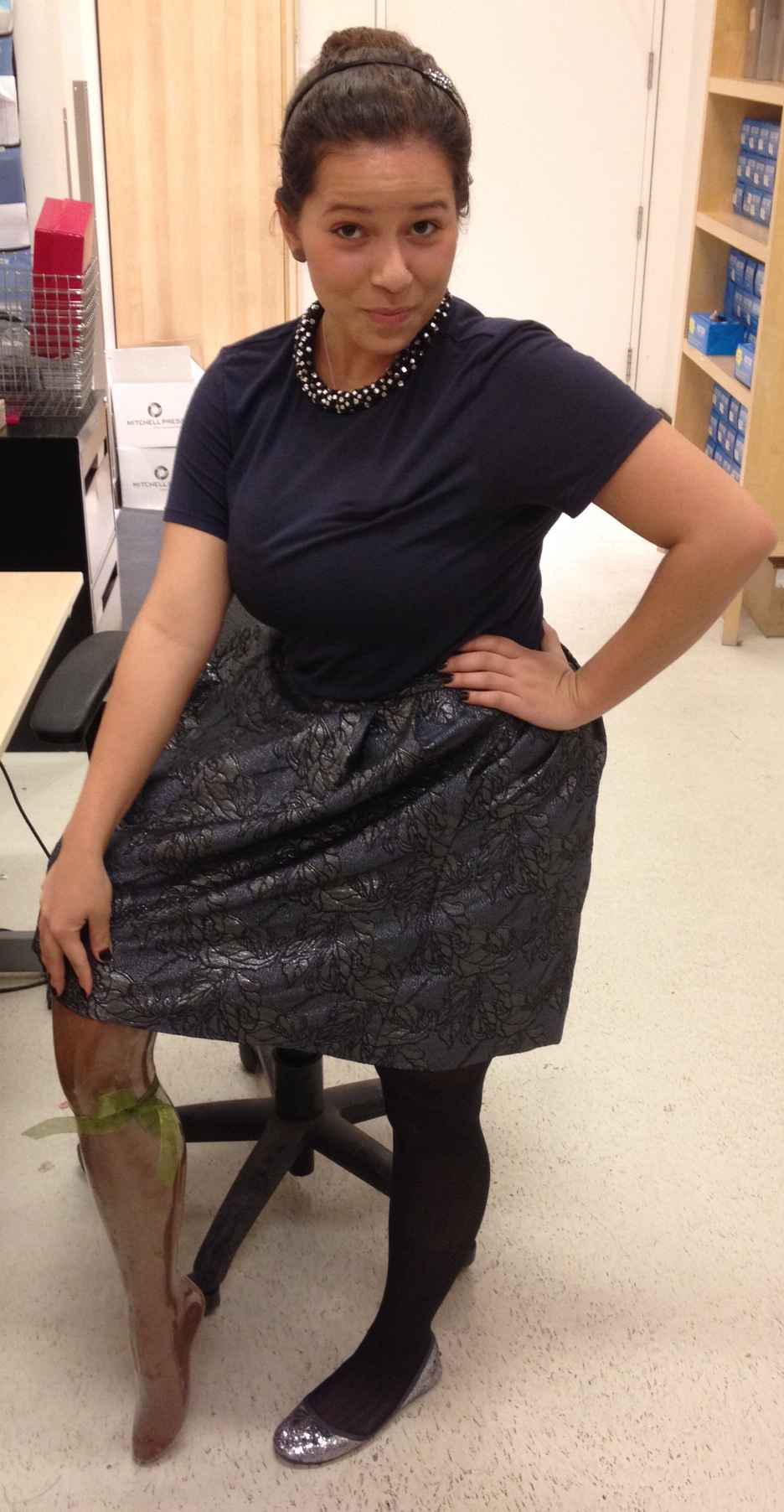 Chocolate Leg Angelina Jolie Red Carpet Photo fail