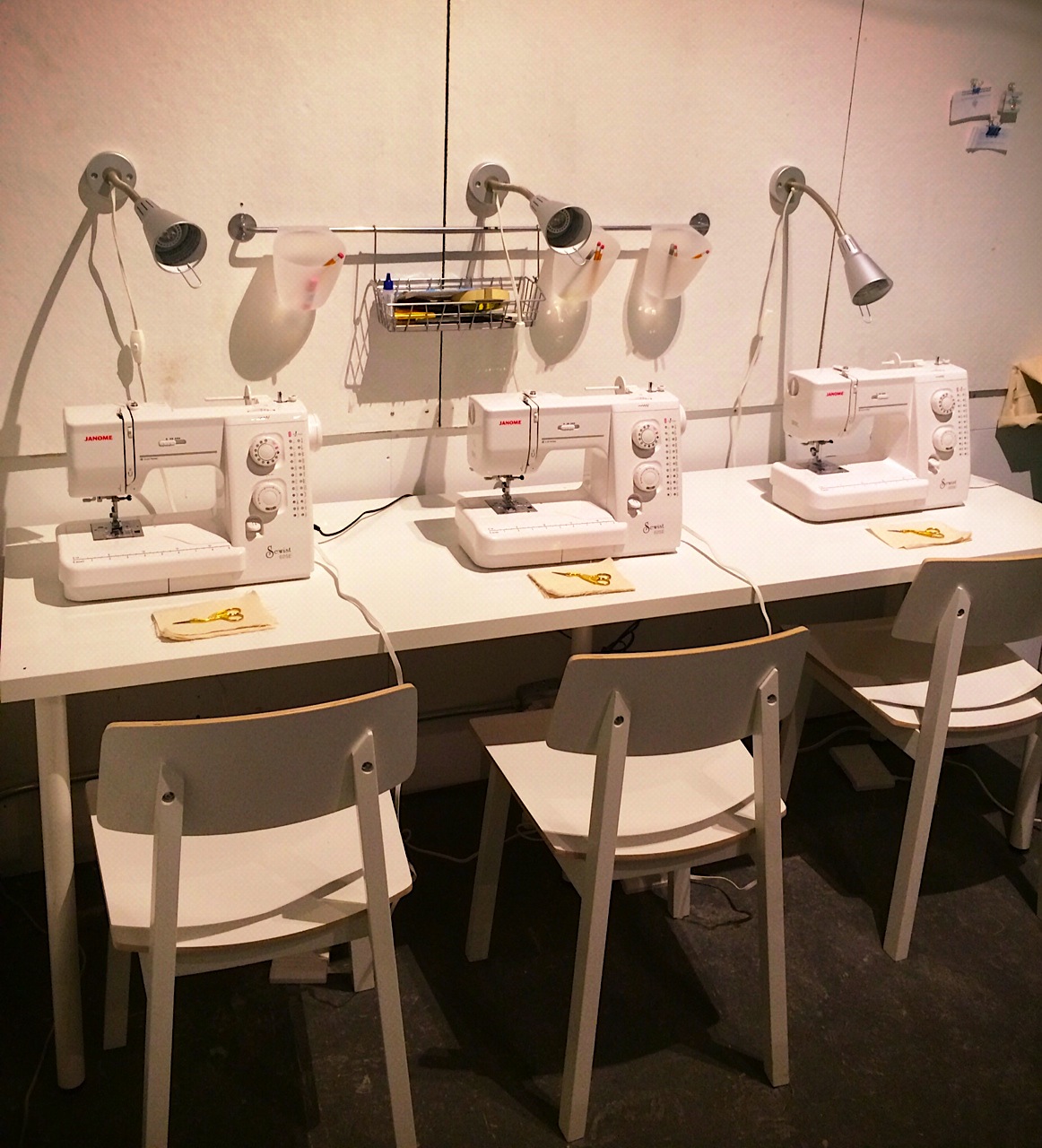sewing_Machines_The_Make_den