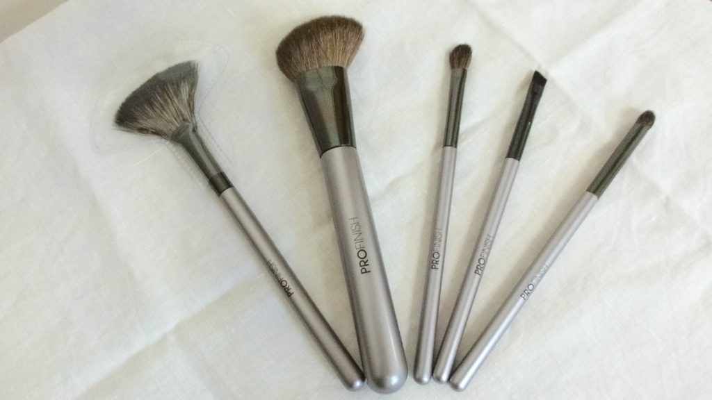 Trade_Secrets_ProFinish_Make_Up_Brushes_Real_Hair_Bristles
