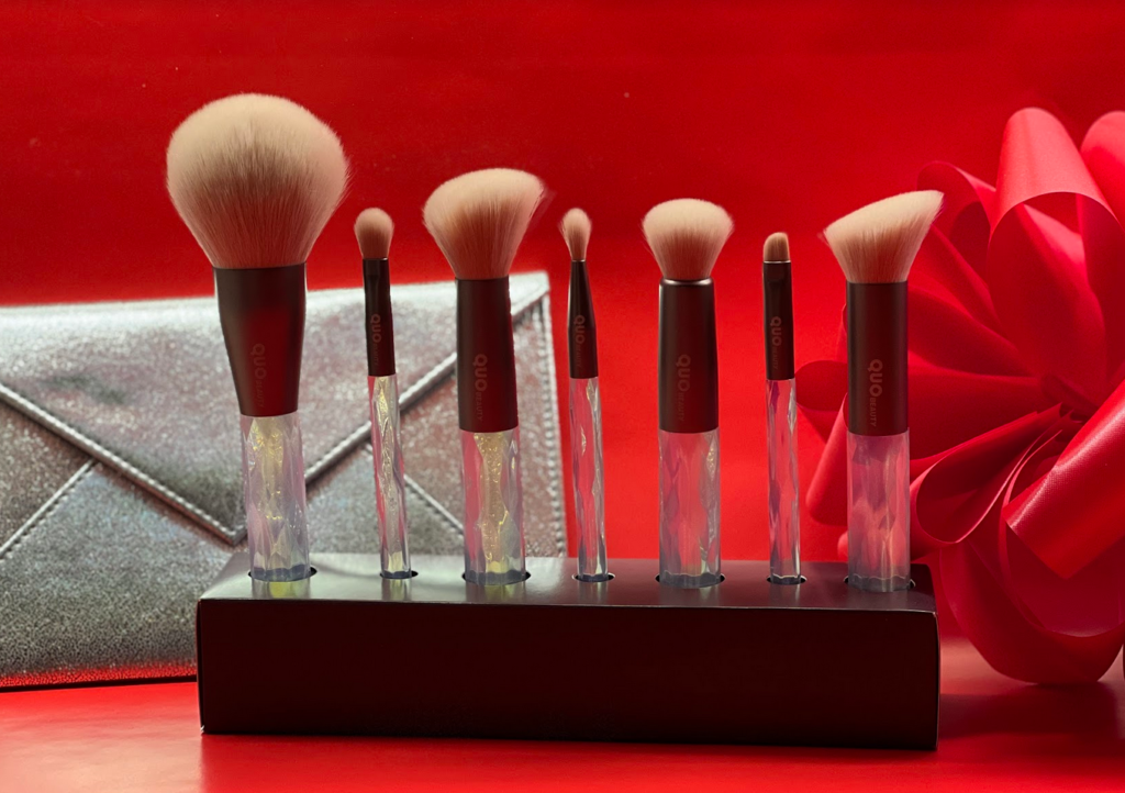 QUO Beauty Mistletoe Magic Brush Set