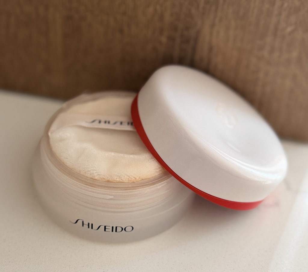 Shiseido's Revitalessence Loose Setting Powder